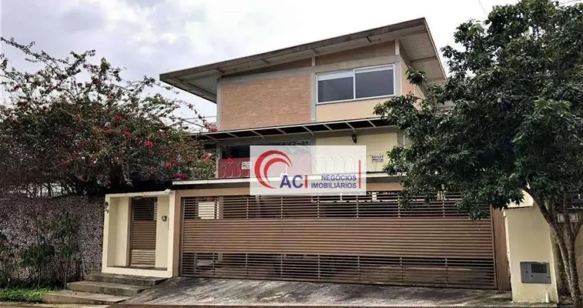 Casa de Condomínio para venda em Vila Santo Antônio de 344.00m² com 3 Quartos, 1 Suite e 3 Garagens