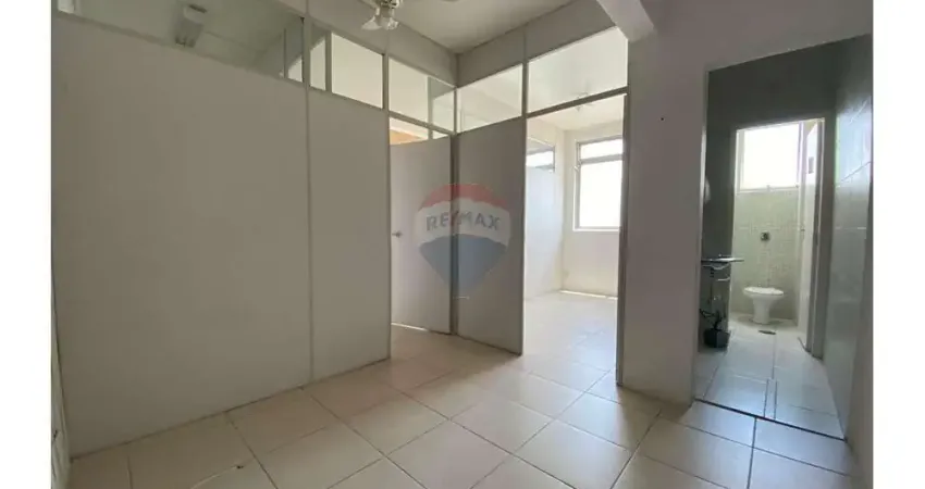 Sala comercial para venda em centro de 36.30m² com 1 quarto e 1 suite