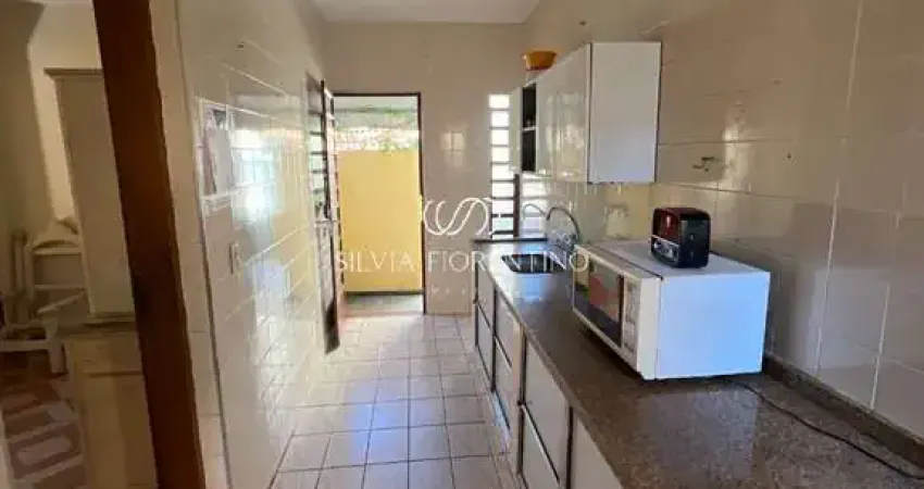 Casa para venda em Jardim Califórnia de 250.00m² com 4 Quartos, 1 Suite e 2 Garagens