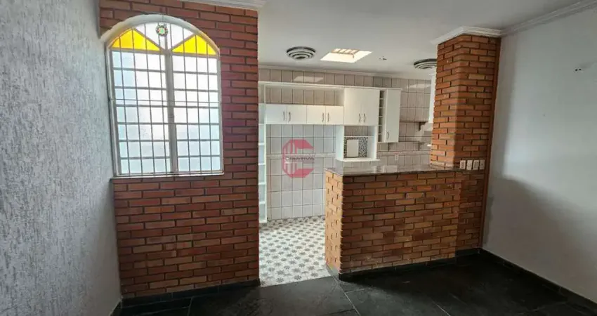 Casa para alugar em Vila Municipal de 147.00m² com 3 Quartos, 1 Suite e 4 Garagens