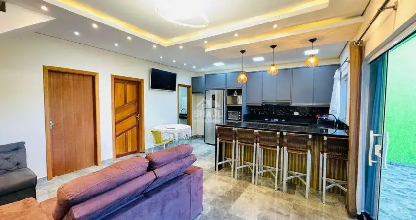 Sobrado para venda em Centro de 240.00m² com 5 Quartos, 1 Suite e 4 Garagens