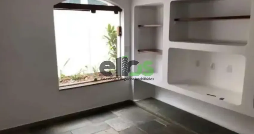 Casa para alugar em Jardim Vergueiro de 250.00m² com 3 Quartos, 1 Suite e 4 Garagens