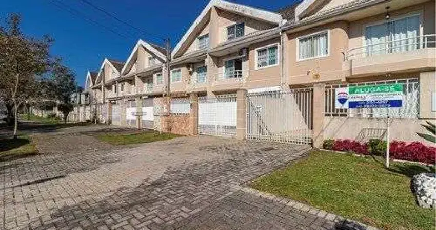 Casa para alugar em Novo Mundo de 144.00m² com 3 Quartos, 1 Suite e 2 Garagens