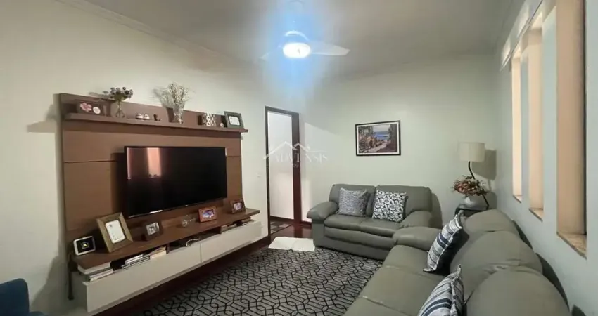 Sobrado para venda em Dos Casa de 380.00m² com 3 Quartos, 1 Suite e 5 Garagens