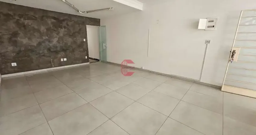Casa para alugar em Centro de 180.00m² com 3 Quartos e 2 Garagens