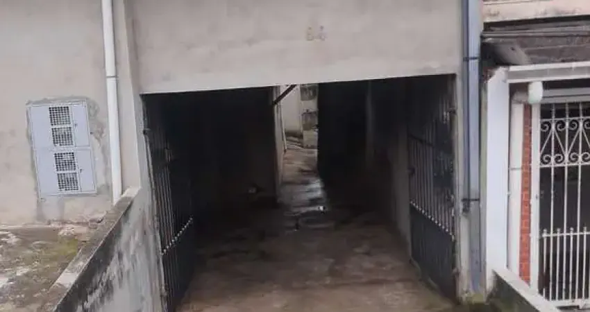 Casa para alugar em Vila São Joaquim de 50.00m² com 2 Quartos e 1 Garagem