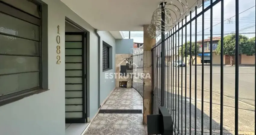 Casa para alugar em Jardim Cherveson de 180.00m² com 3 Quartos e 3 Garagens