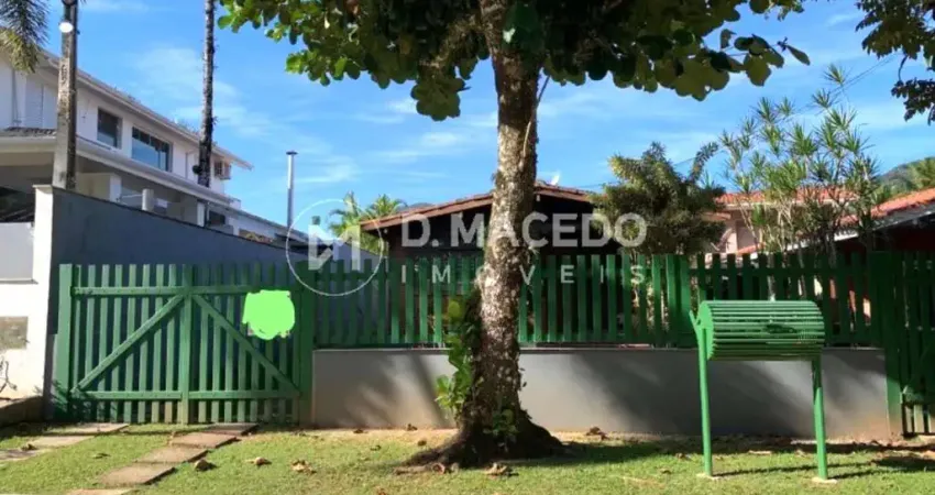 Casa para venda em Condominio Lagoinha de 361.00m² com 7 Quartos, 1 Suite e 3 Garagens