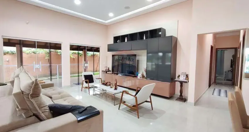 Chácara para venda em Residencial Campos De Bragança de 300.00m² com 4 Quartos, 2 Suites e 10 Garagens