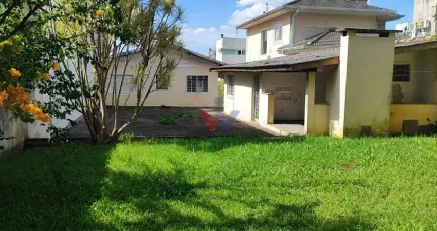 Terreno à venda no Mercês, Curitiba 