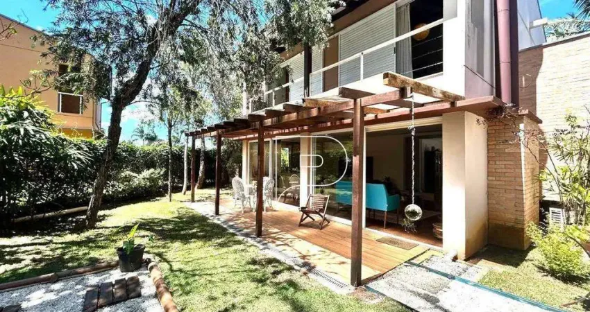 Casa de Condomínio para venda em Granja Viana de 493.00m² com 4 Quartos, 2 Suites e 2 Garagens