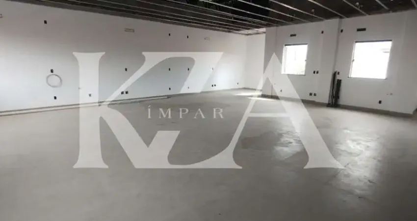 Sala Comercial para alugar em Centro de 245.00m² com 3 Garagens