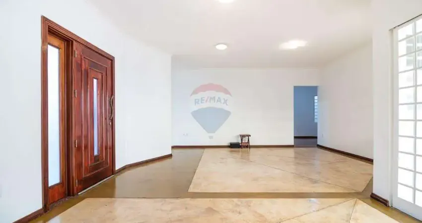 Casa para venda em Jardim Elite de 278.40m² com 3 Quartos, 1 Suite e 4 Garagens