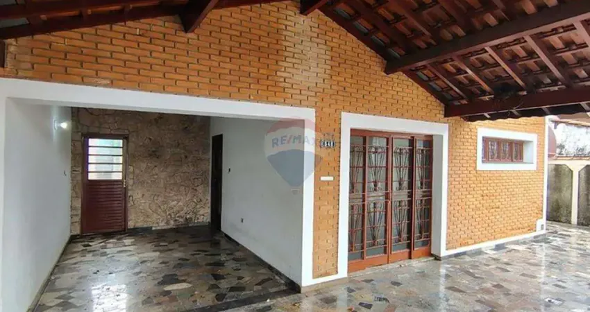 Casa para alugar em Parque Residencial Francisco Lopes Iglesia de 132.19m² com 3 Quartos, 1 Suite e 2 Garagens
