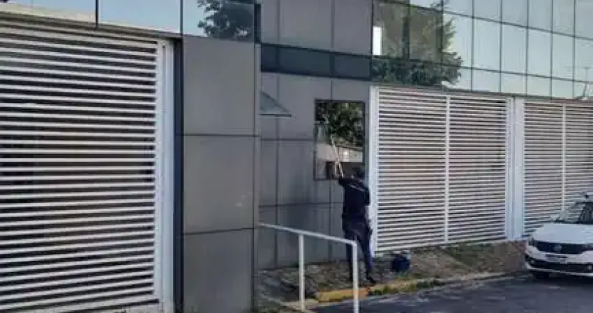 Sala Comercial para alugar em Vila Vitória de 27.00m² com 1 Garagem