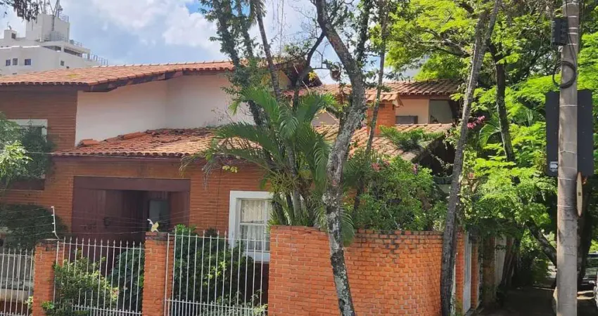 Sobrado para venda em Santa Terezinha de 300.00m² com 3 Quartos, 3 Suites e 4 Garagens