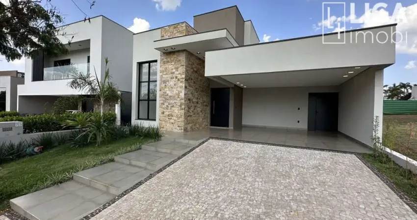 Casa de Condomínio para venda em Residencial Alto Do Castelo de 220.00m² com 3 Quartos, 3 Suites e 4 Garagens