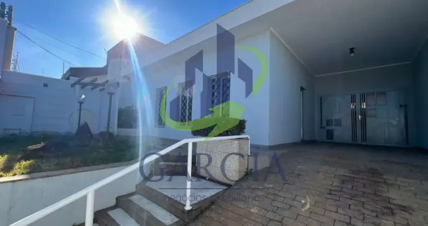 Casa para alugar em Parque Residencial Cambuí de 300.00m² com 3 Quartos, 1 Suite e 3 Garagens