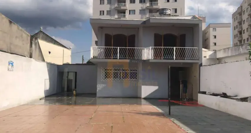 Sobrado para alugar em Centro de 283.00m² com 3 Quartos, 1 Suite e 2 Garagens