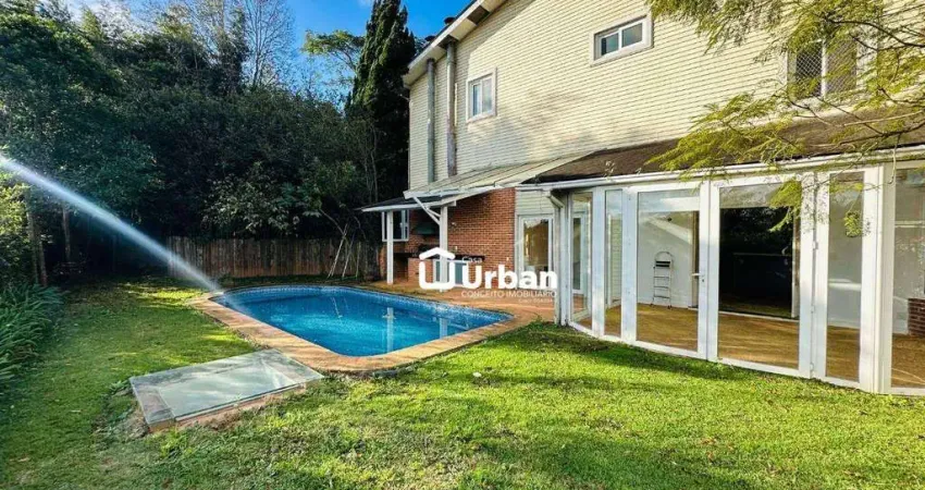 Casa de Condomínio para venda e aluguel em Granja Viana de 275.00m² com 4 Quartos, 4 Suites e 2 Garagens