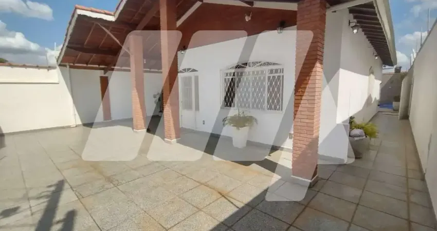 Casa para venda em São Pedro de 117.00m² com 3 Quartos, 1 Suite e 3 Garagens