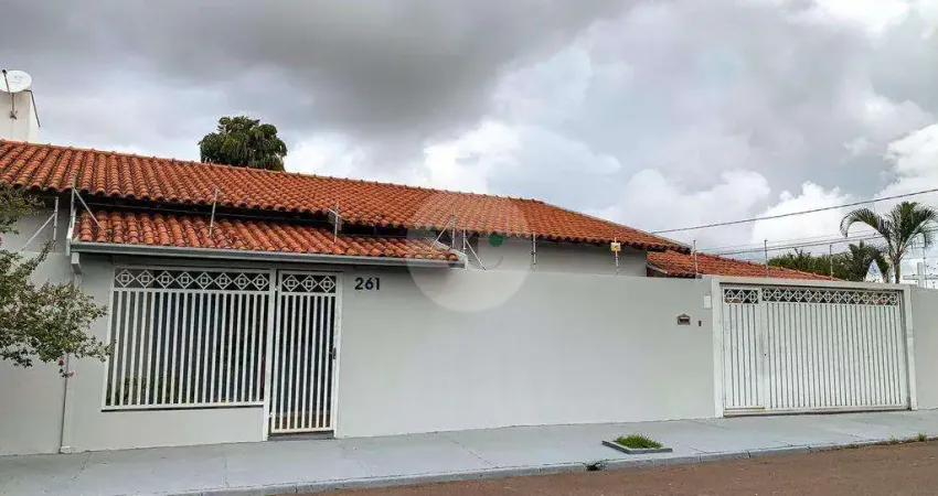 Casa para venda em Parque Santa Felícia Jardim de 196.00m² com 4 Quartos, 1 Suite e 4 Garagens