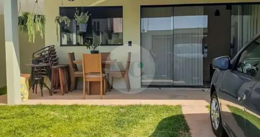 Casa para venda em Jardim Santa Júlia de 60.00m² com 1 Quarto, 1 Suite e 2 Garagens