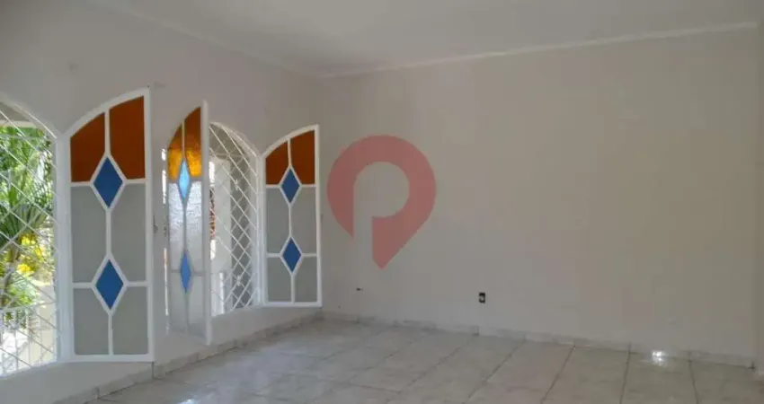 Casa para venda em Castelo de 166.80m² com 3 Quartos, 1 Suite e 2 Garagens