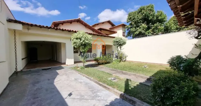 Casa para alugar em Centro de 450.00m² com 3 Quartos, 1 Suite e 3 Garagens