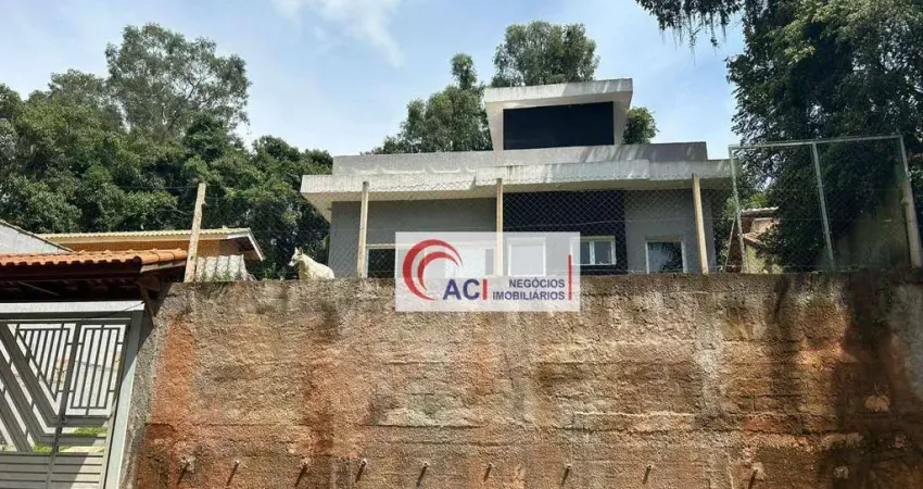 Casa de Condomínio para venda e aluguel em Vila Verde de 180.00m² com 2 Quartos e 7 Garagens