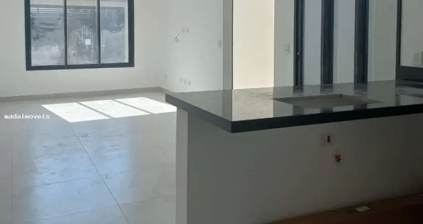 Casa para venda em Vila Mogilar de 82.00m² com 2 Quartos e 2 Garagens