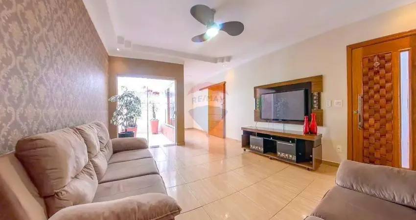 Casa para venda em Jardim São Nicolau de 250.00m² com 3 Quartos, 1 Suite e 2 Garagens