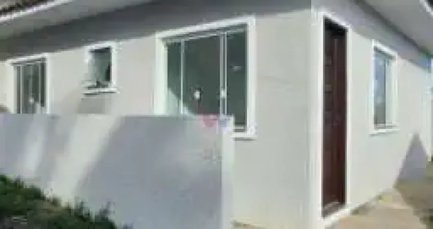Casa para venda em Embu de 55.00m² com 3 Quartos e 2 Garagens