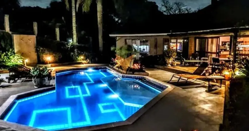 Casa para venda e aluguel em Vila Guarani de 850.00m² com 4 Quartos, 4 Suites e 6 Garagens
