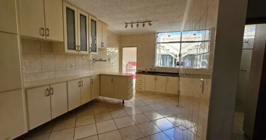 Casa para venda em Jardim Cica de 280.00m² com 3 Quartos, 1 Suite e 3 Garagens
