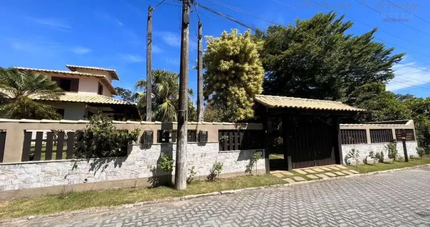 Casa de Condomínio para venda em Caravelas de 250.00m² com 5 Quartos, 2 Suites e 4 Garagens