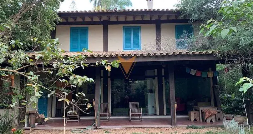 Casa para venda em Vila Appia Antica de 400.00m² com 4 Quartos, 2 Suites e 2 Garagens