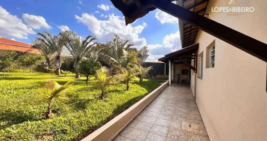 Chácara para venda em Park Residencial Convívio de 230.00m² com 3 Quartos, 1 Suite e 6 Garagens