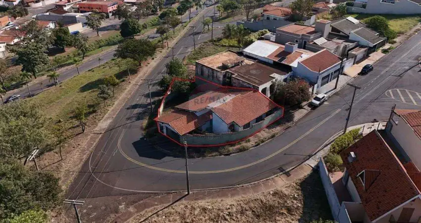 Casa para venda em Jardim Alto Das Araras de 198.00m² com 3 Quartos, 1 Suite e 4 Garagens