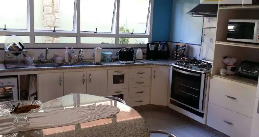 Casa de Condomínio para venda e aluguel em Aldeia Da Serra de 450.00m² com 4 Quartos, 2 Suites e 7 Garagens