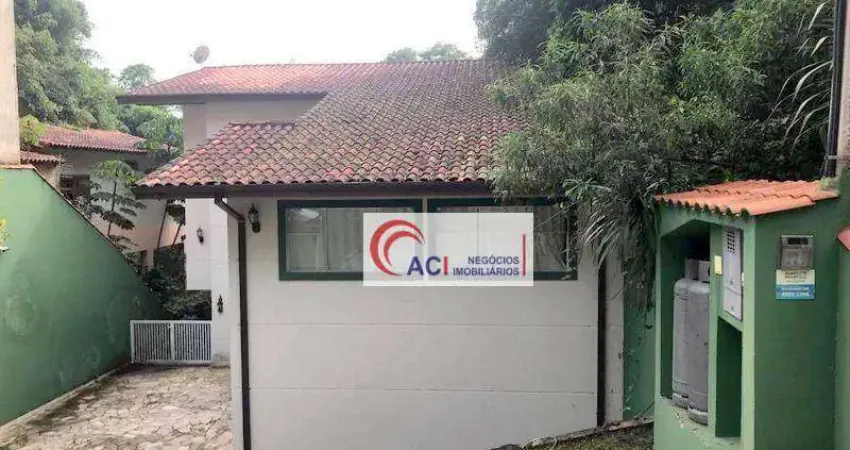 Casa de Condomínio para venda em Granja Viana de 392.00m² com 5 Quartos, 3 Suites e 2 Garagens