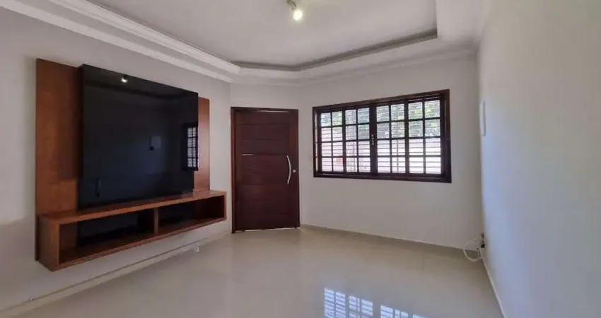 Sobrado para venda em Alto Ipiranga de 200.00m² com 3 Quartos, 1 Suite e 3 Garagens