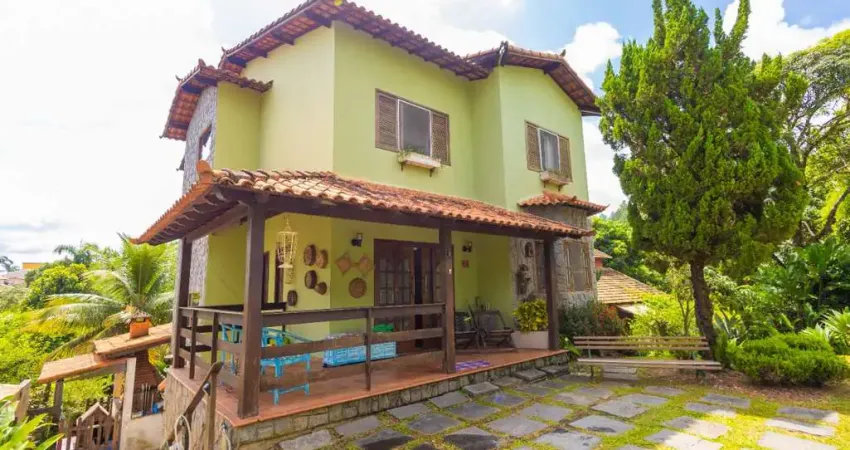 Casa de Condomínio para venda em Morada Da Colina de 931.60m² com 3 Quartos, 3 Suites e 4 Garagens