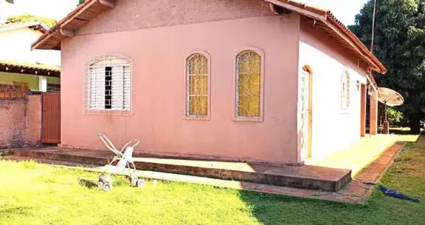 Casa para venda em centro de 94.00m² com 2 quartos e 2 garagens