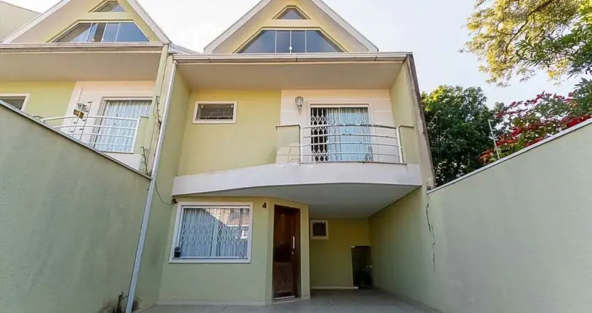 Sobrado para venda em tingui de 142.00m² com 3 quartos, 1 suite e 2 garagens