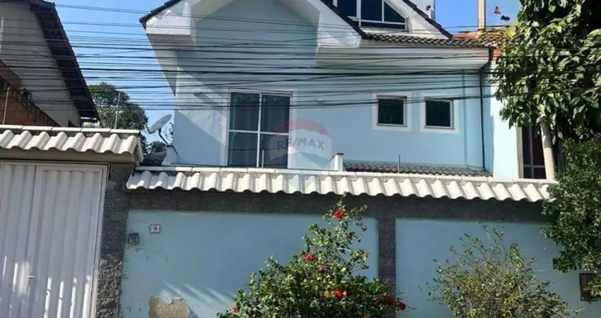 Casa de condomínio para venda em taquara de 220.00m² com 3 quartos, 3 suites e 2 garagens