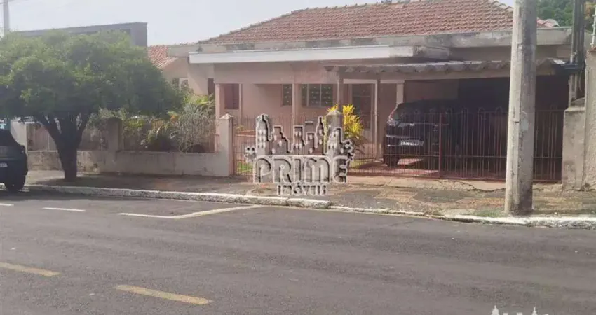 Casa para venda em centro de 121.00m² com 4 quartos e 2 garagens