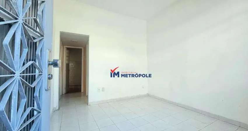 Casa com 2 quartos para alugar na Rua Andorinha das Casas, 31, Taquara, Rio de Janeiro