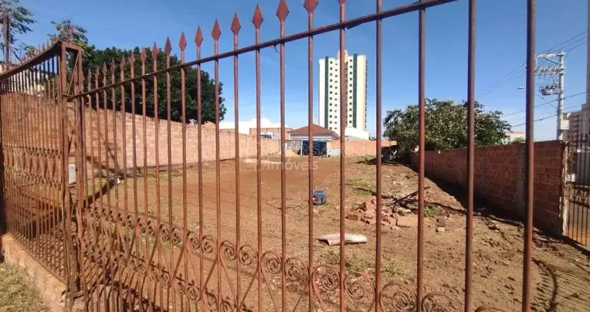 Casa com 2 quartos à venda na Avenida Pio Corrêa Pinheiro, 509, Vila Melhado, Araraquara