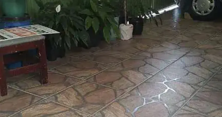 Casa para venda em centro de 180.00m² com 2 quartos e 2 garagens